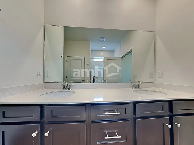 27537 Saint Andrews Ave — Photo 16