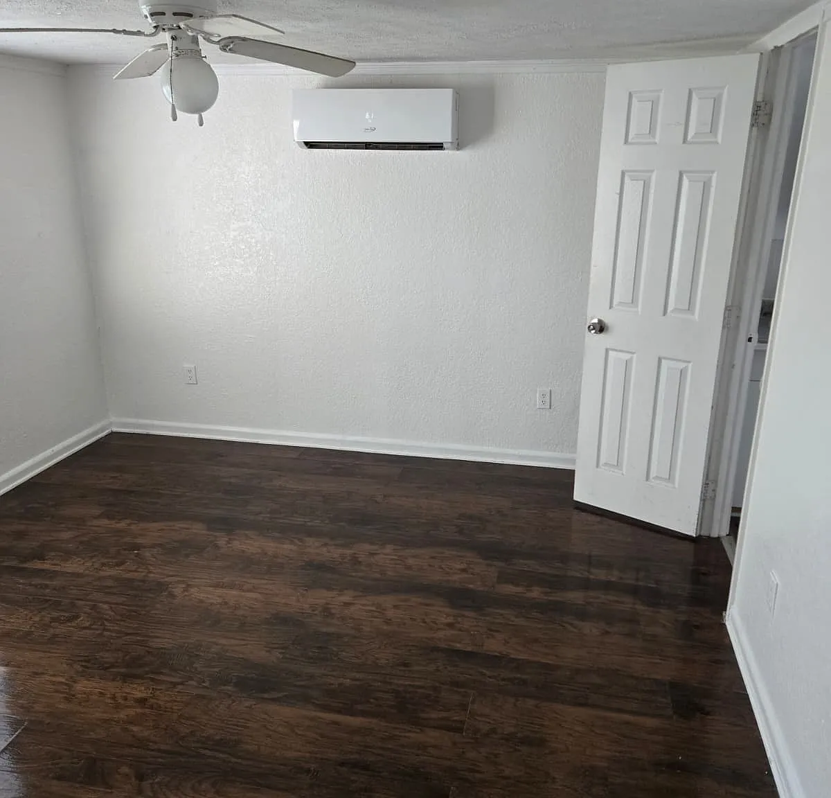 3 bed, 1056 sqft, $1,100 — Photo 3