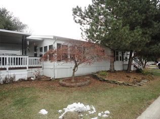 423 Glasgow, Temperance, MI 48182