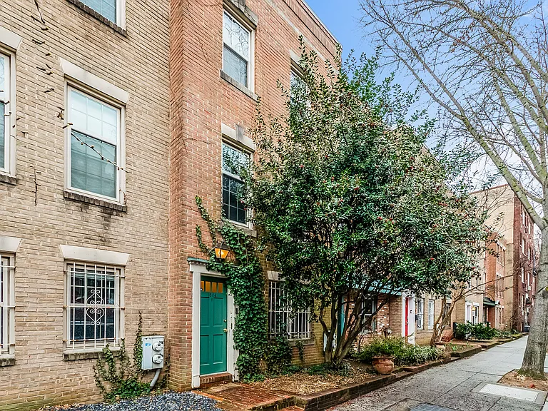 4515 Macarthur Blvd NW #A — Photo 19