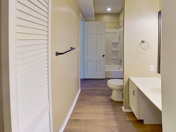 4th image of 1503 E Virginia Ave #1