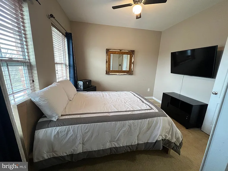 1116 S Olmsted Pkwy — Photo 35