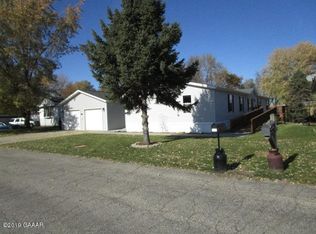 306 W Johnson Dr, Cyrus, MN 56323