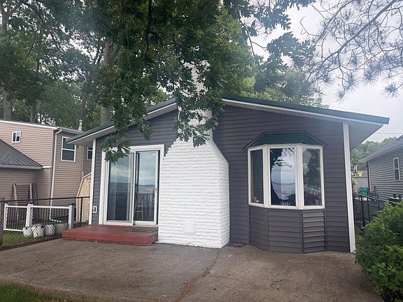 3rd image of 1504 Houghton View Dr