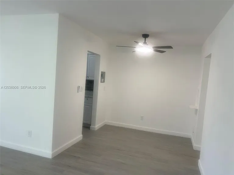 415 76th St #8 — Photo 3