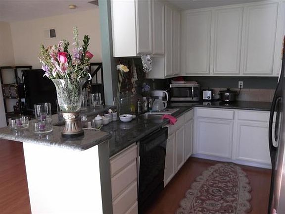 5th image of 461 Costa Mesa Ter APT B