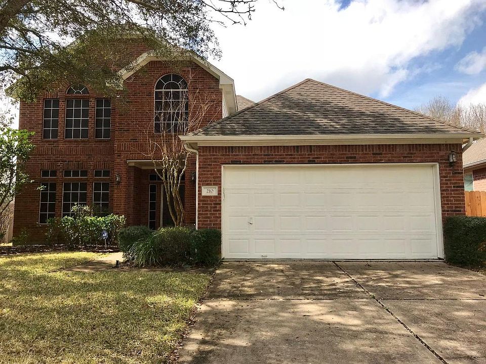1st image of 210 Samantha Ct