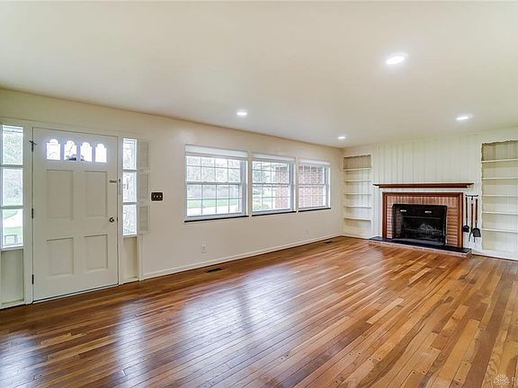 5th image of 6098 Southampton Dr