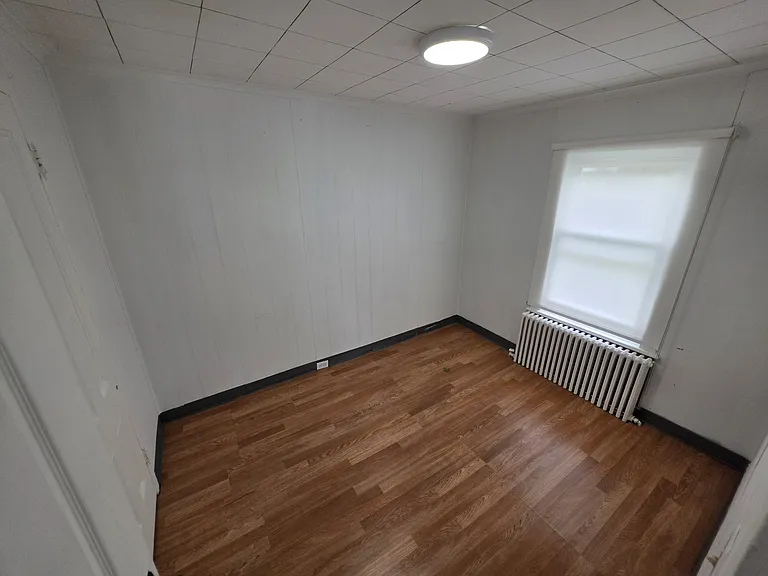 109 Grove St — Photo 16