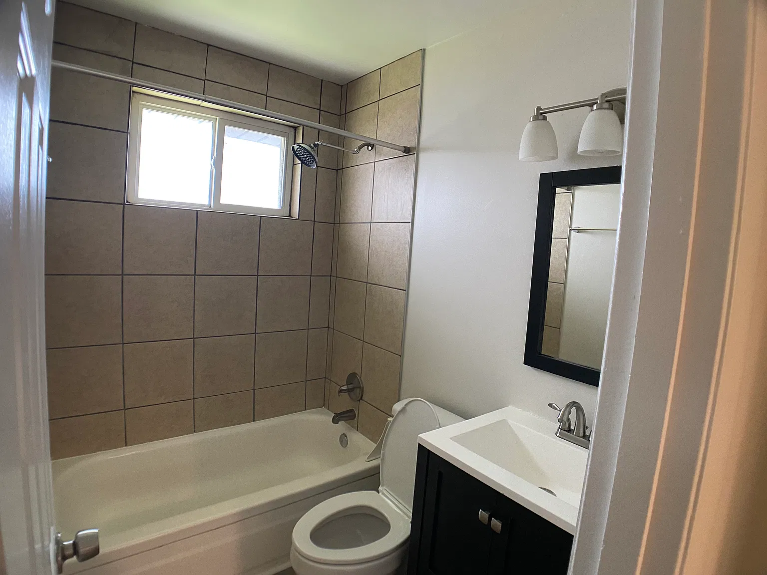 332 Cleveland St — Photo 4