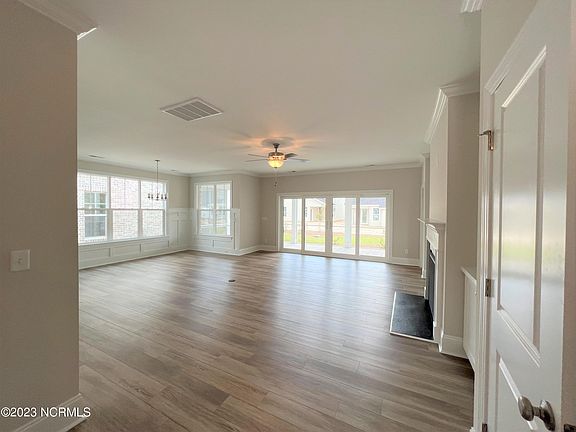 4th image of 9002 Mango Bay Court NE