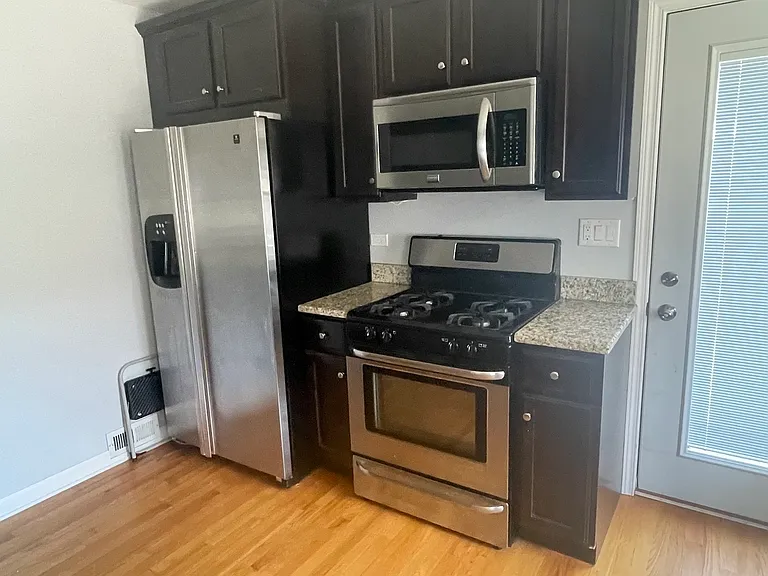 801 S Fairfield Ave — Photo 4