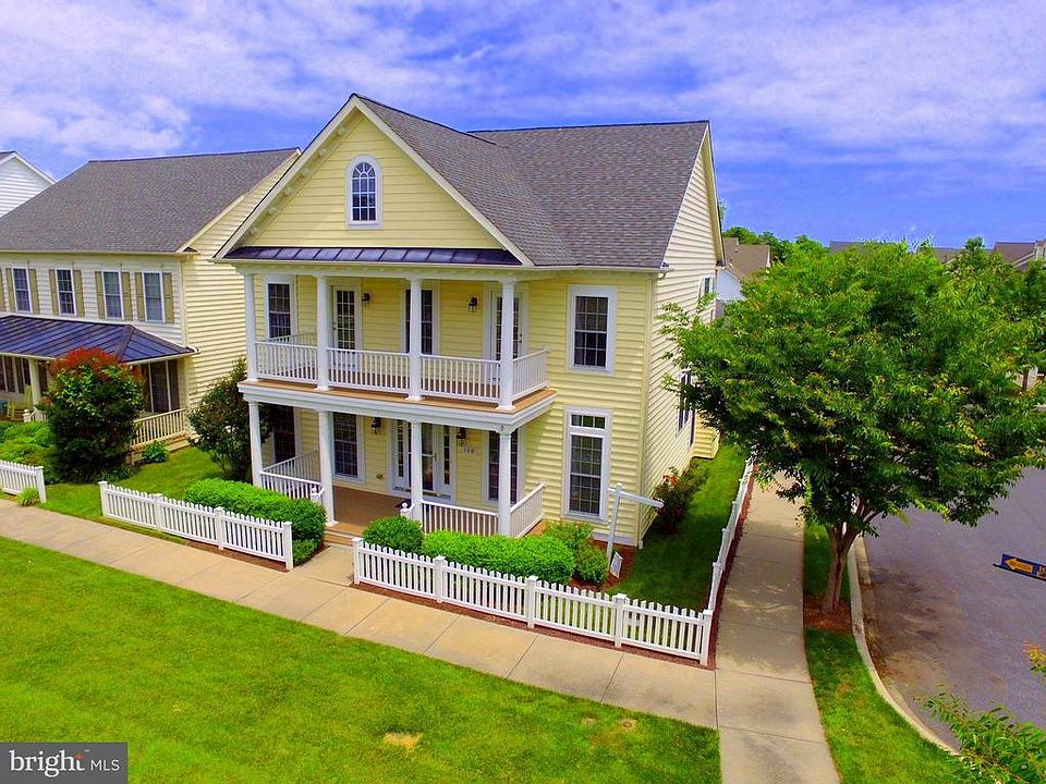 1st image of 106 Eaton Ln