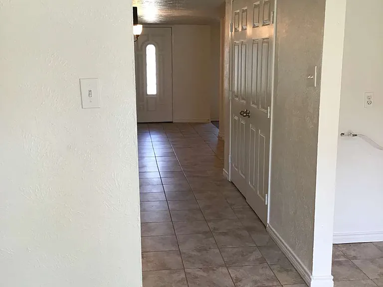 2622 Meadowview Dr — Photo 14
