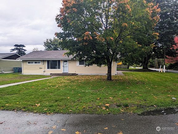 4th image of 2434 K Street SE