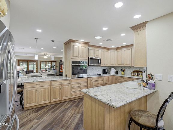 3rd image of 10221 W PINERIDGE Drive