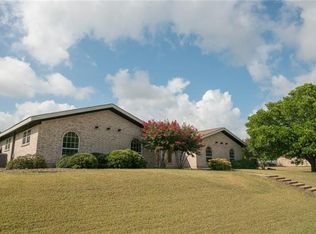602 Country Club Dr, Joshua, TX 76058