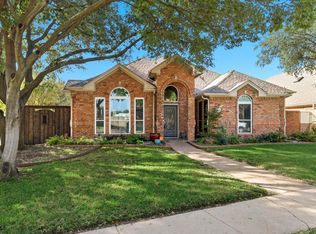 900 McCoy Dr, Irving, TX 75062