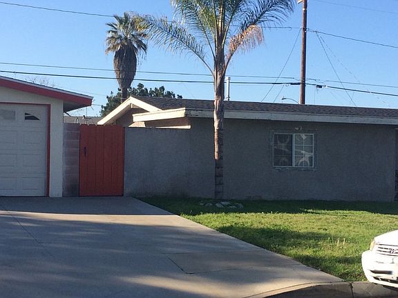 3rd image of 16614 E Queenside Dr