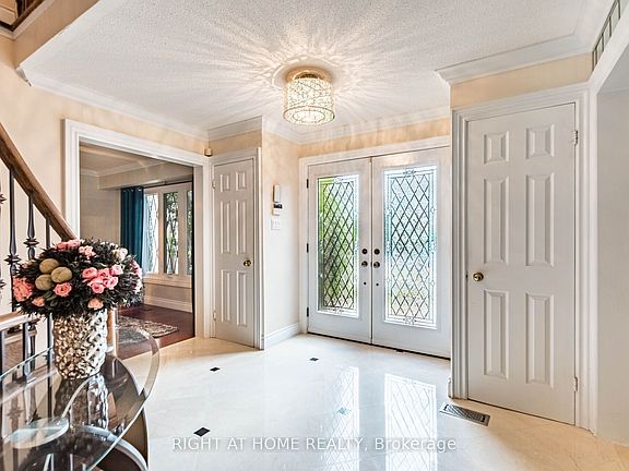 4th image of 2029 Saint Andrews Pl