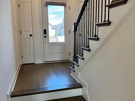 3rd image of 2119 Lantern Park Ln