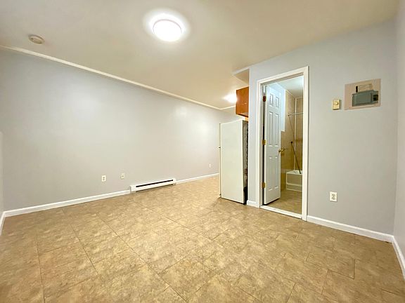 3rd image of 208 Dartmouth Loop #1F