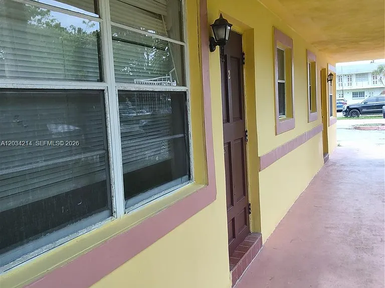 1826 Cleveland St #2 — Photo 14