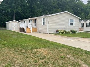 13577 Bismarck Cir, Hartland, MI 48353