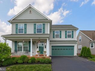 725 Palmer Cir, Lititz, PA 17543