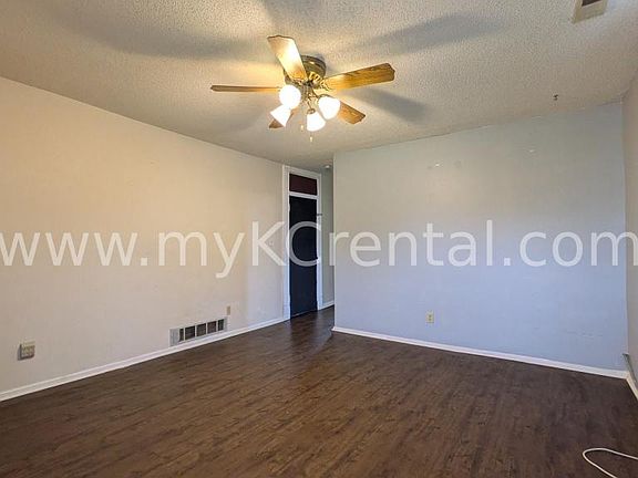 2nd image of 730 W Park St