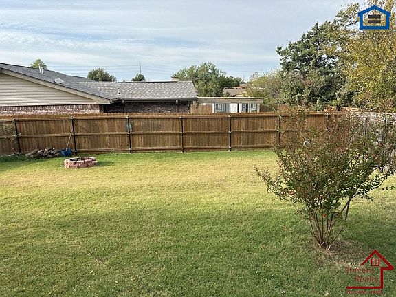 3rd image of 4708 SE Sunnymeade Dr