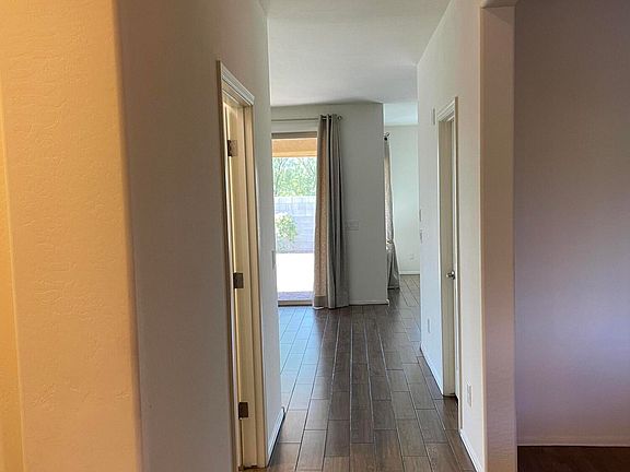 5th image of 1833 W Spur Dr
