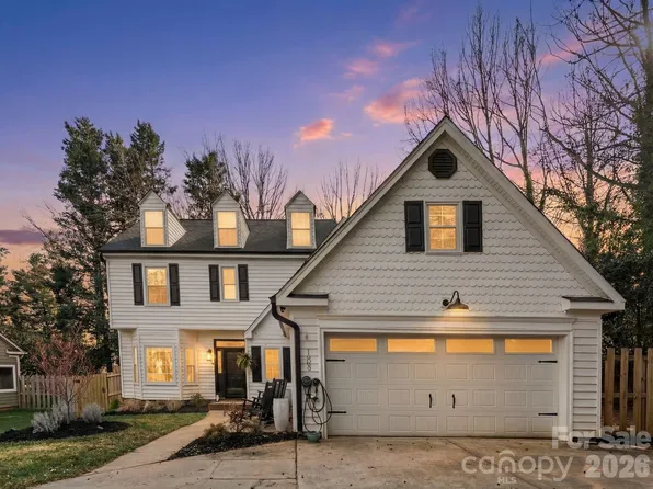 153 Ashford Hollow Ln, Mooresville, NC 28117