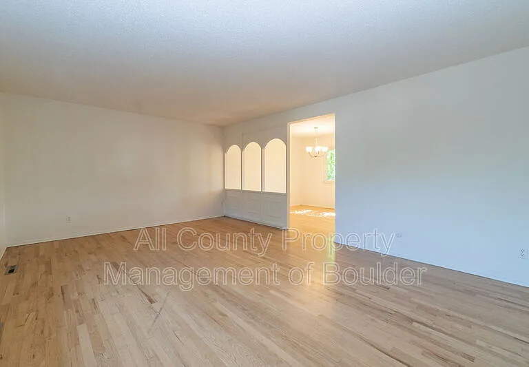 1530 Ithaca Dr — Photo 10