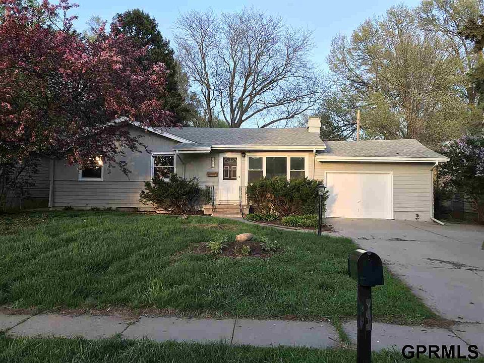 1st image of 3323 S 82nd Ave