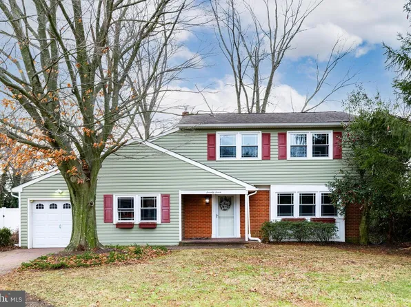 77 White Clay Cres, Newark, DE 19711