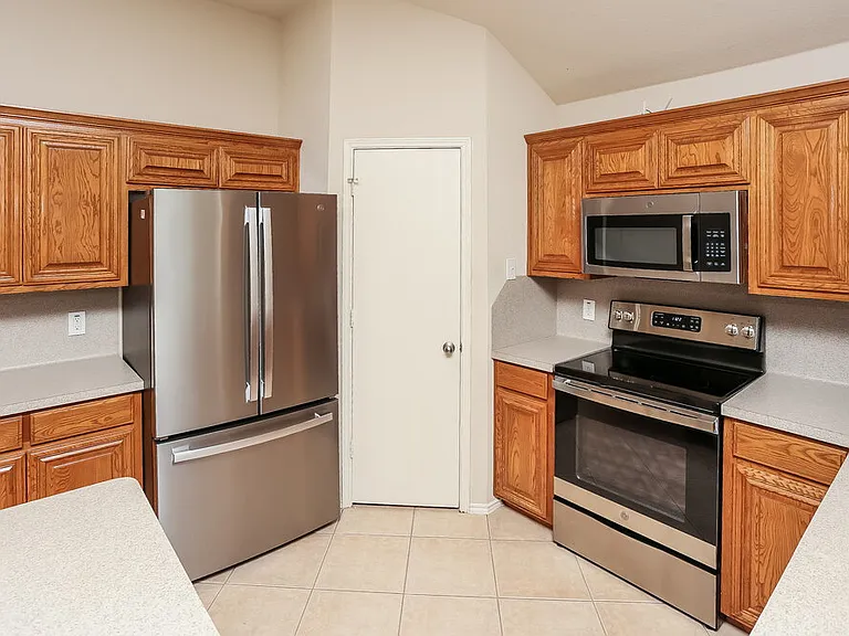 10849 Braemoor Dr — Photo 6