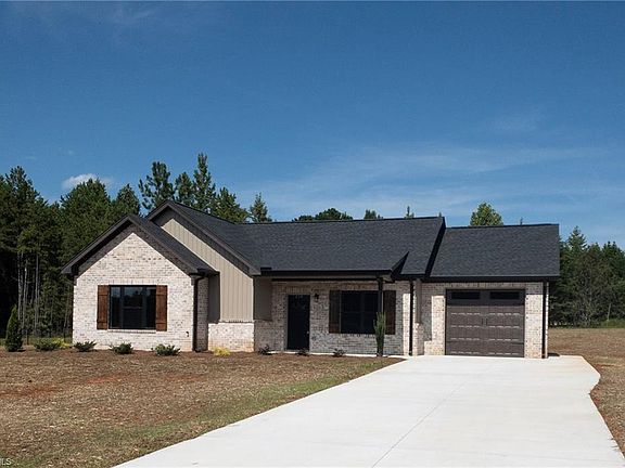 3rd image of 216 Parks Meadows Dr