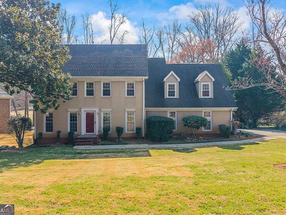 1st image of 586 Clubland Cir SE