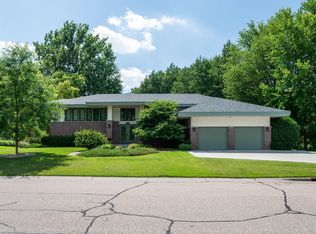 5365 Union Terrace Ln N, Plymouth, MN 55442