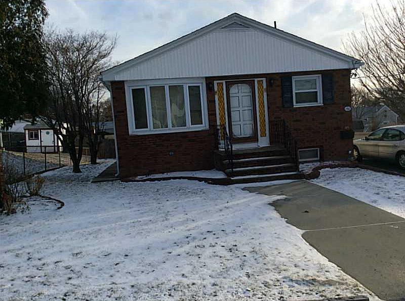 1st image of 160 Hazard Ave