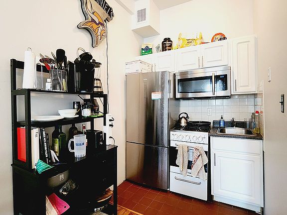 2nd image of 372 W 46th St #3F