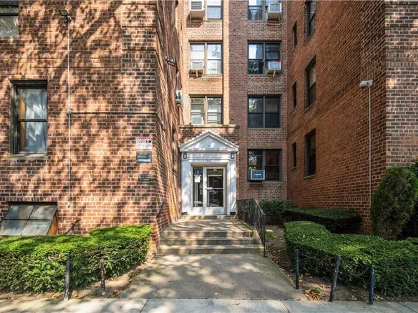 711 Montauk Ct APT 1F, Brooklyn, NY 11235