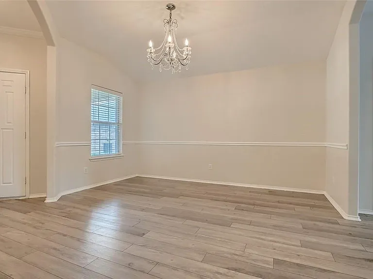 315 Waterlily Way — Photo 2