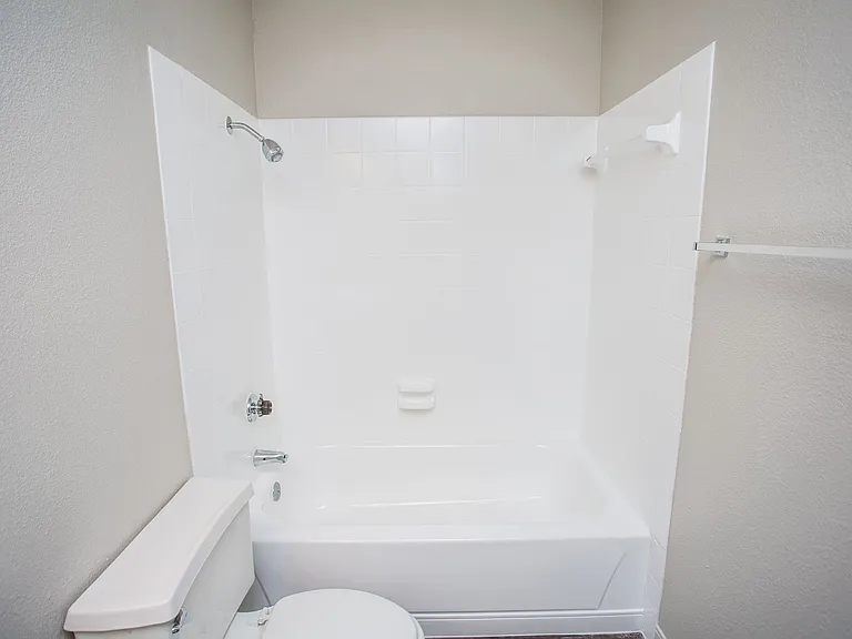 Saddlewood Apartments — Photo 78