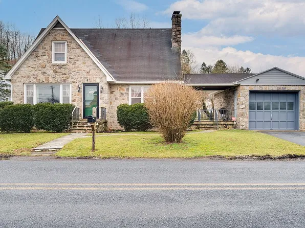 1710 Railroad Rd, Dauberville, PA 19533