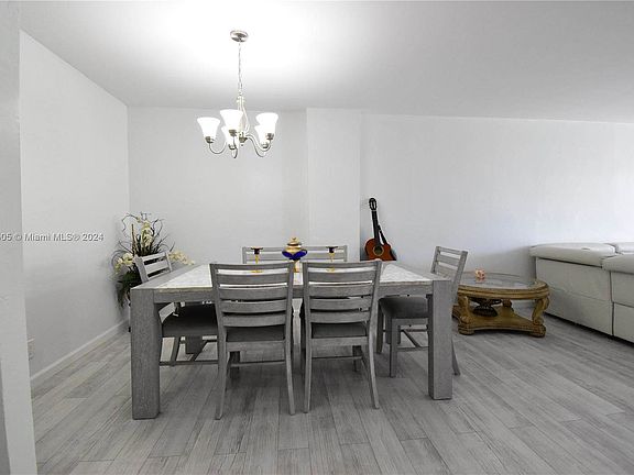 3rd image of 2450 NE 135th St APT 104