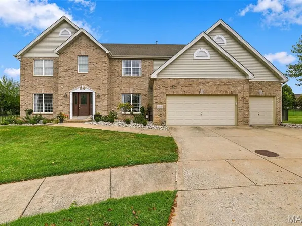 1000 Gardenbridge Pl, Saint Charles, MO 63303