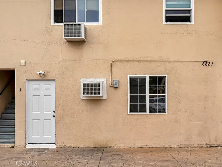 6827 Simpson Ave #4 — Photo 13