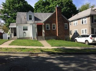 19 Walcott Rd, Watertown, MA 02472